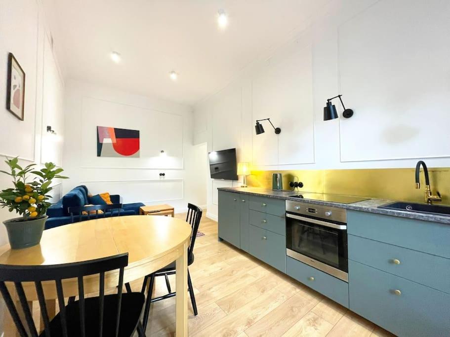 Golden Manor Apartment Красков Екстериор снимка