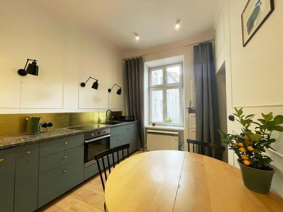 Golden Manor Apartment Красков Екстериор снимка